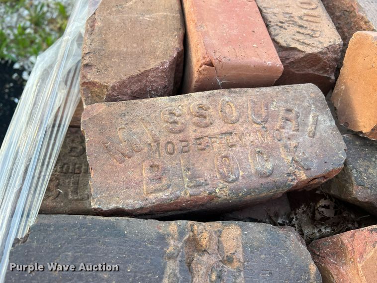 image for item NA9046 (5) pallets of bricks