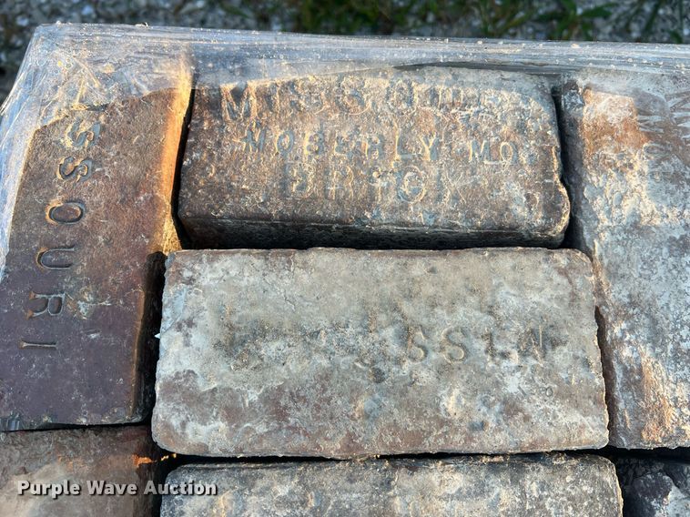 image for item NA9047 (5) pallets of bricks