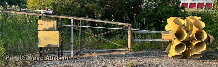 image for item NA9048 Federal Signal Corporation 2T22A  tornado siren