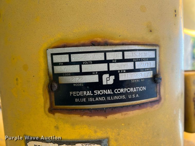 image for item NA9048 Federal Signal Corporation 2T22A  tornado siren