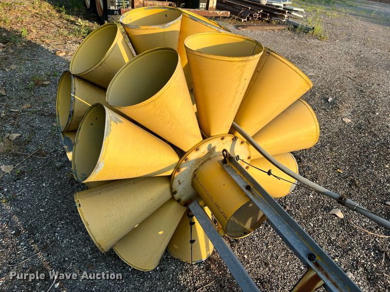 image for item NA9048 Federal Signal Corporation 2T22A  tornado siren