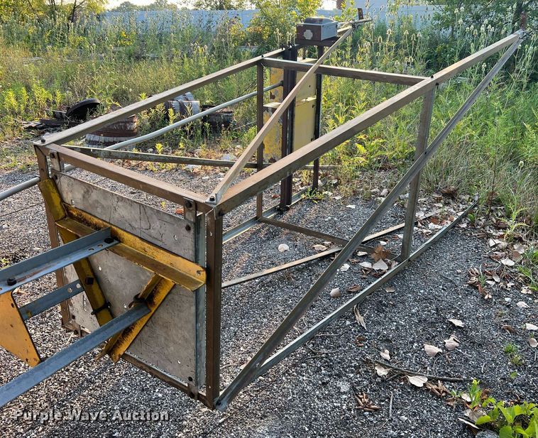 image for item NA9048 Federal Signal Corporation 2T22A  tornado siren