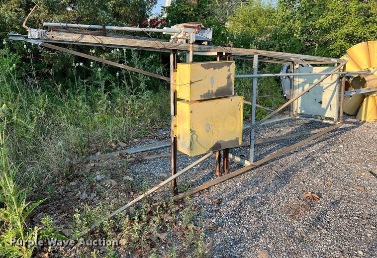 image for item NA9048 Federal Signal Corporation 2T22A  tornado siren