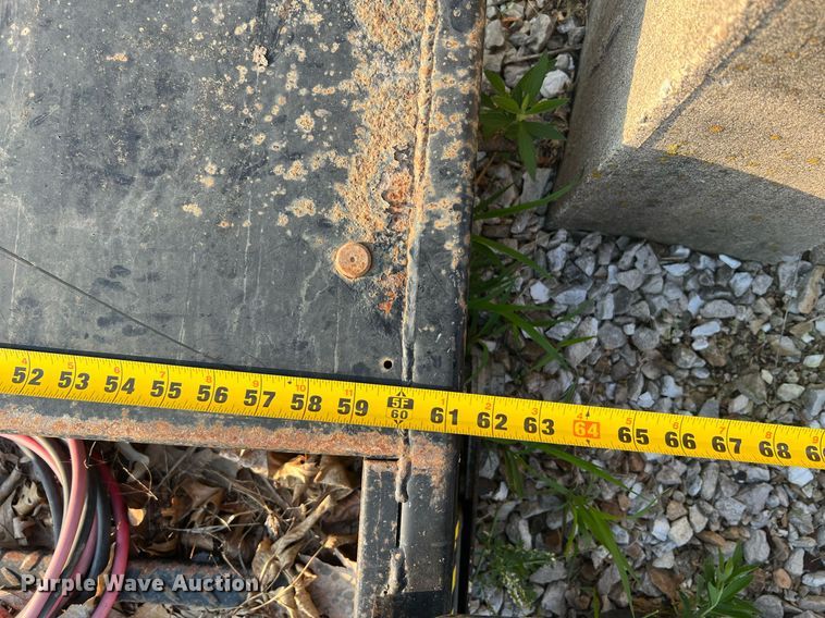 image for item NA9049 (2) end lift gates