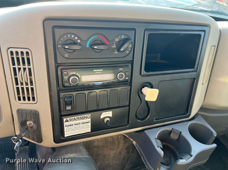 image for item NA9051 2011 International WorkStar 7300  dump truck