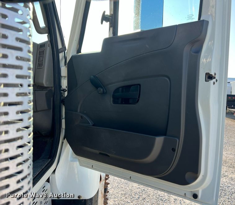 image for item NA9051 2011 International WorkStar 7300  dump truck