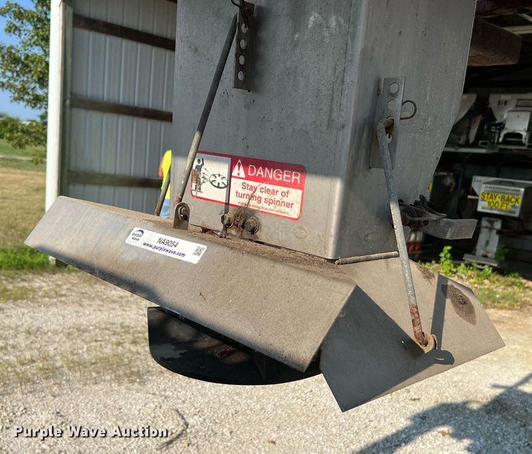 image for item NA9054 SaltDogg  salt spreader