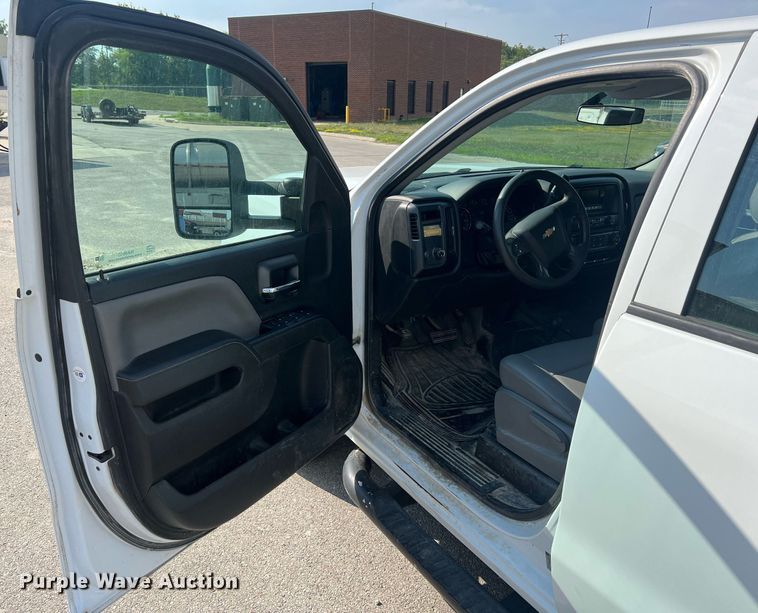 image for item NA9055 2015 Chevrolet Silverado 1500  Double Cab pickup truck