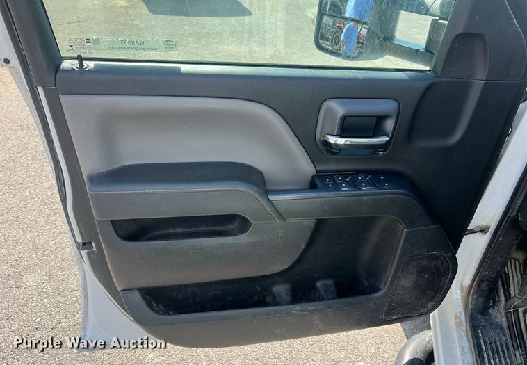 image for item NA9055 2015 Chevrolet Silverado 1500  Double Cab pickup truck