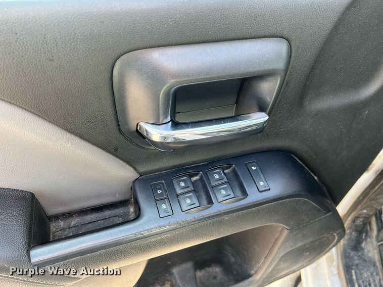 image for item NA9055 2015 Chevrolet Silverado 1500  Double Cab pickup truck