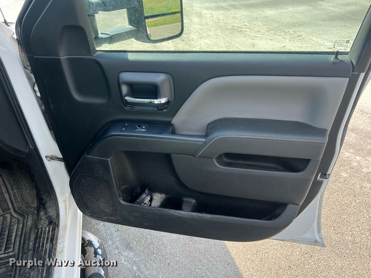 image for item NA9055 2015 Chevrolet Silverado 1500  Double Cab pickup truck