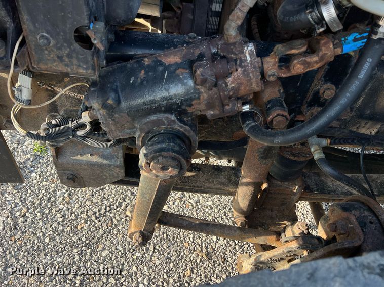 image for item NA9065 2005 International 7400  flatbed truck