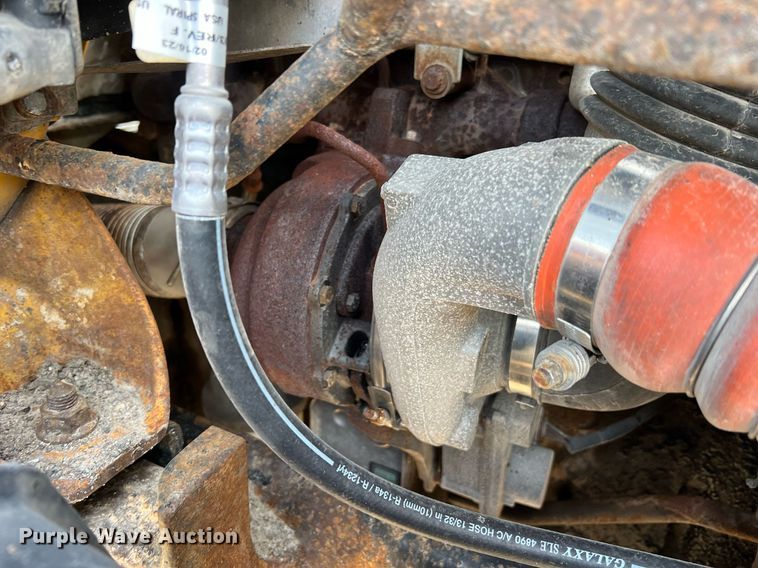 image for item NA9065 2005 International 7400  flatbed truck