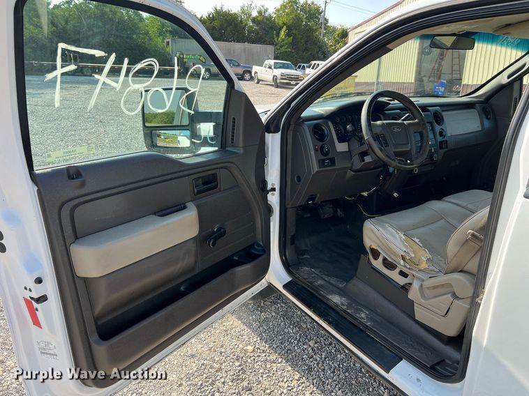 image for item NA9066 2010 Ford F150 XL  pickup truck