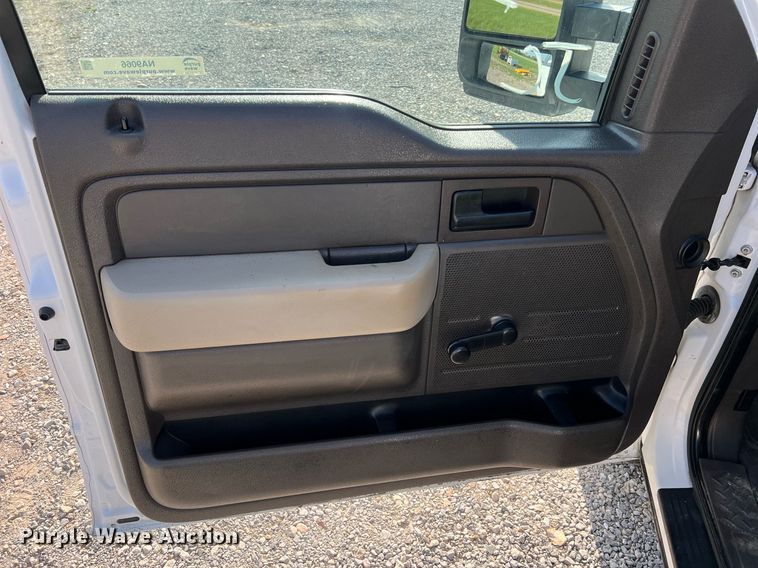 image for item NA9066 2010 Ford F150 XL  pickup truck