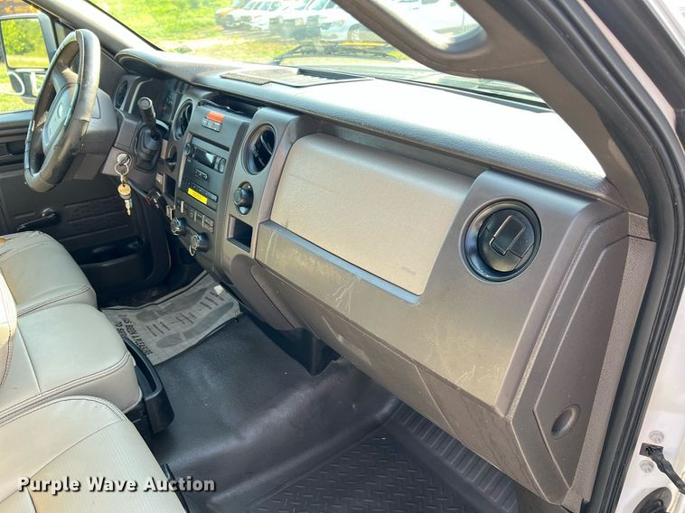 image for item NA9066 2010 Ford F150 XL  pickup truck