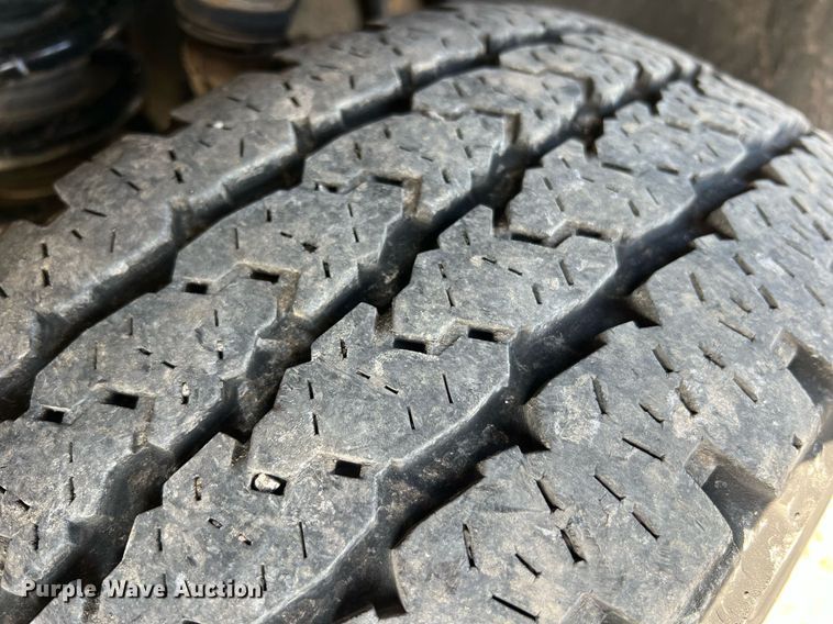 image for item NA9066 2010 Ford F150 XL  pickup truck