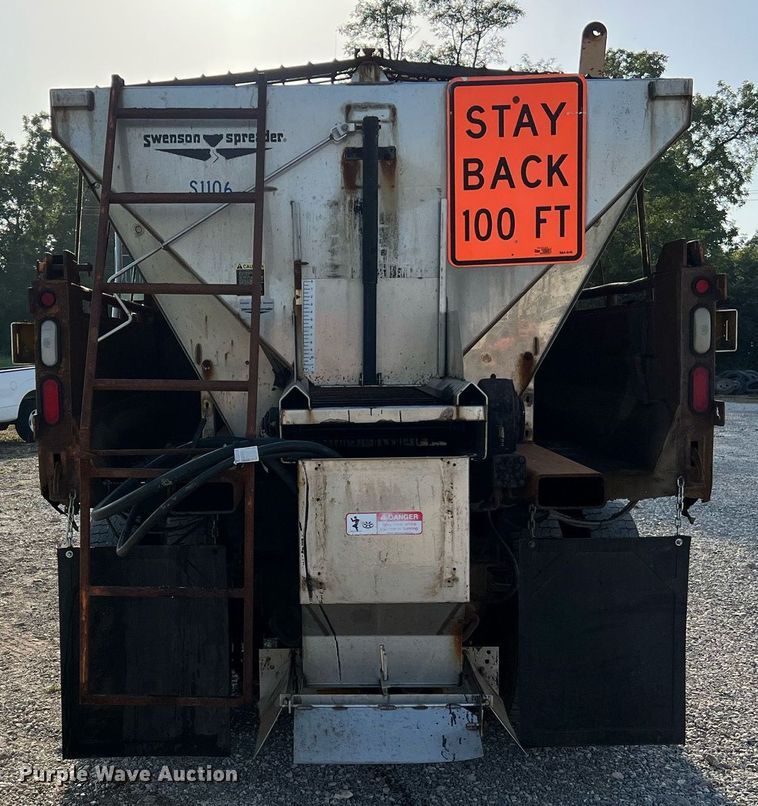 image for item NA9067 2006 International 7400  dump truck with spreader