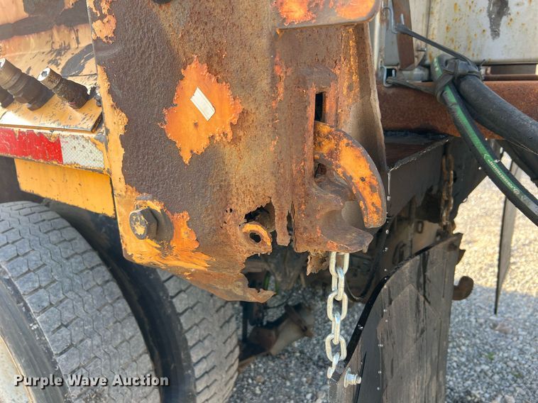 image for item NA9067 2006 International 7400  dump truck with spreader