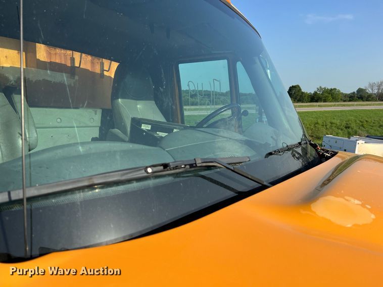 image for item NA9067 2006 International 7400  dump truck with spreader