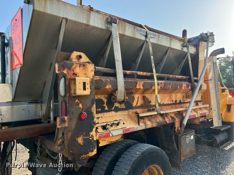 image for item NA9067 2006 International 7400  dump truck with spreader