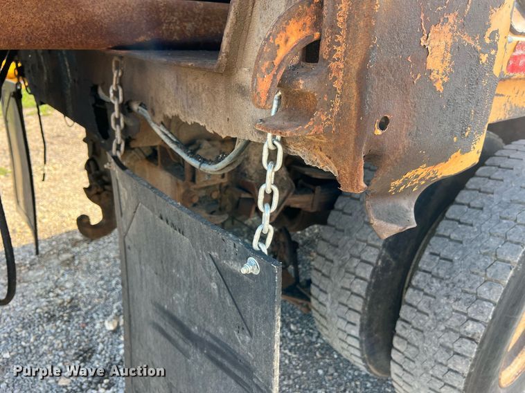 image for item NA9067 2006 International 7400  dump truck with spreader