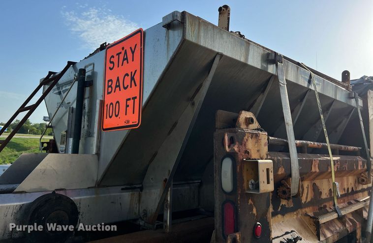 image for item NA9067 2006 International 7400  dump truck with spreader