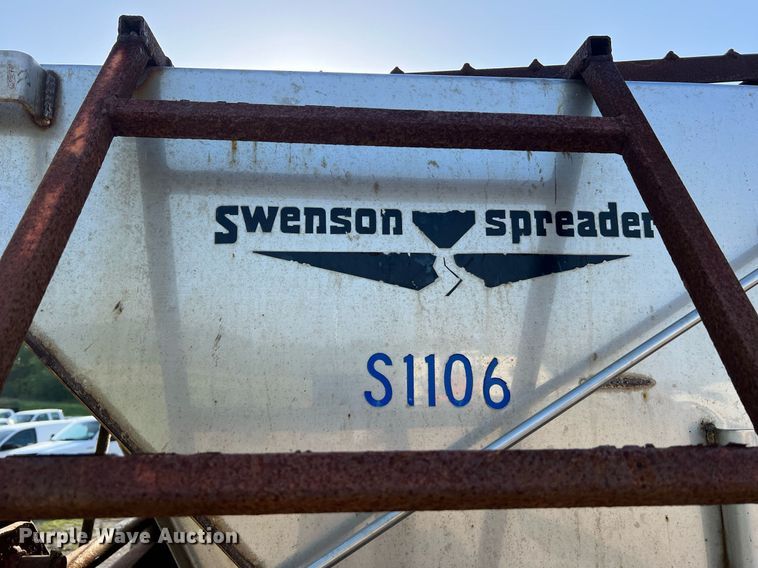 image for item NA9067 2006 International 7400  dump truck with spreader