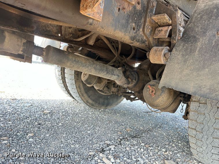 image for item NA9067 2006 International 7400  dump truck with spreader