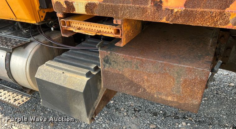 image for item NA9067 2006 International 7400  dump truck with spreader