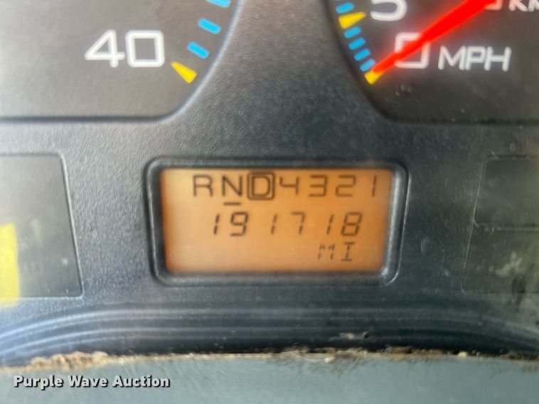 image for item NA9067 2006 International 7400  dump truck with spreader