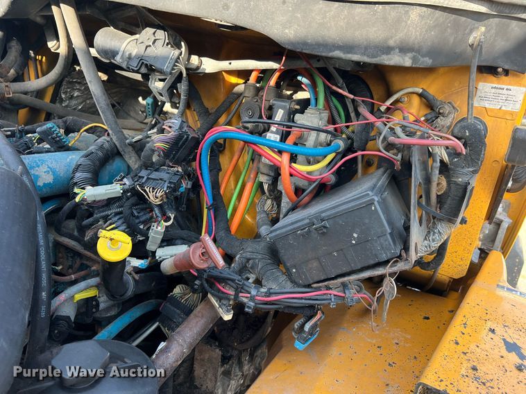 image for item NA9067 2006 International 7400  dump truck with spreader