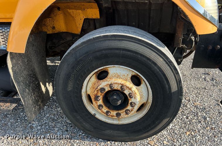 image for item NA9067 2006 International 7400  dump truck with spreader