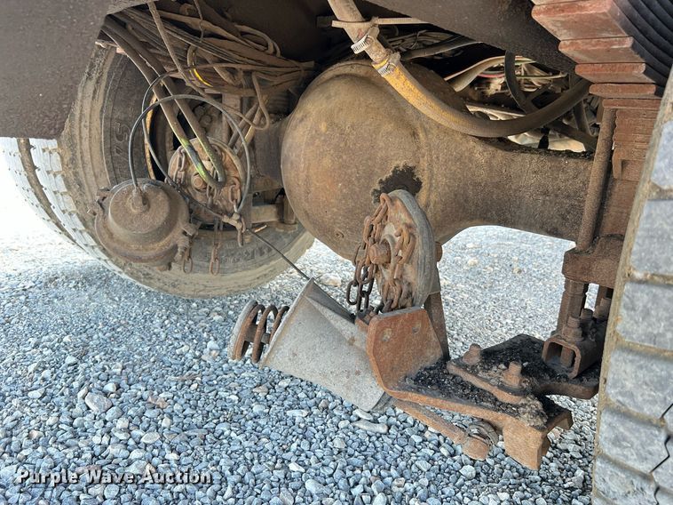 image for item NA9067 2006 International 7400  dump truck with spreader