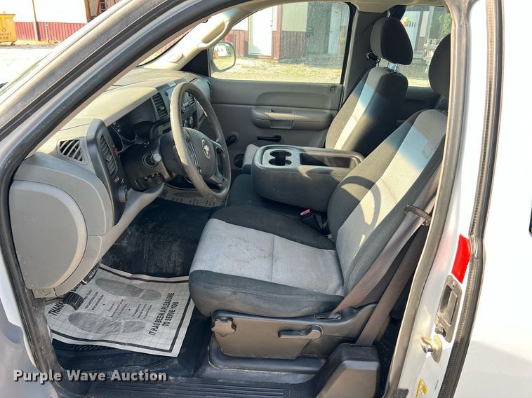 image for item NA9068 2008 Chevrolet Silverado 1500  Ext. Cab pickup truck