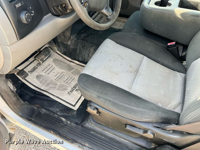 image for item NA9068 2008 Chevrolet Silverado 1500  Ext. Cab pickup truck