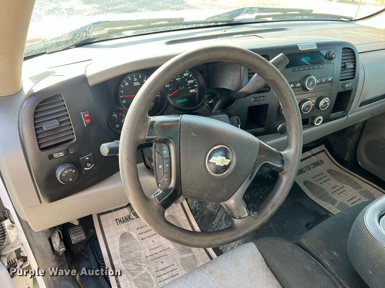 image for item NA9068 2008 Chevrolet Silverado 1500  Ext. Cab pickup truck