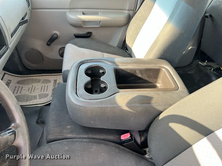 image for item NA9068 2008 Chevrolet Silverado 1500  Ext. Cab pickup truck