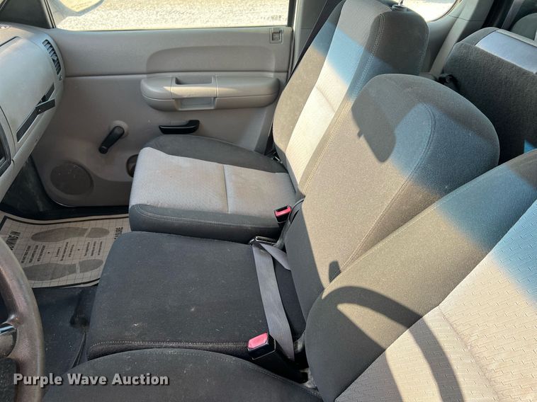 image for item NA9068 2008 Chevrolet Silverado 1500  Ext. Cab pickup truck