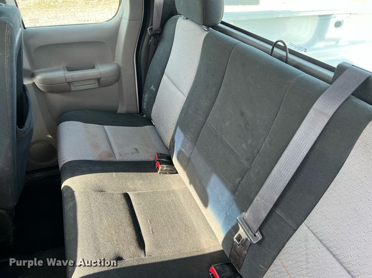 image for item NA9068 2008 Chevrolet Silverado 1500  Ext. Cab pickup truck