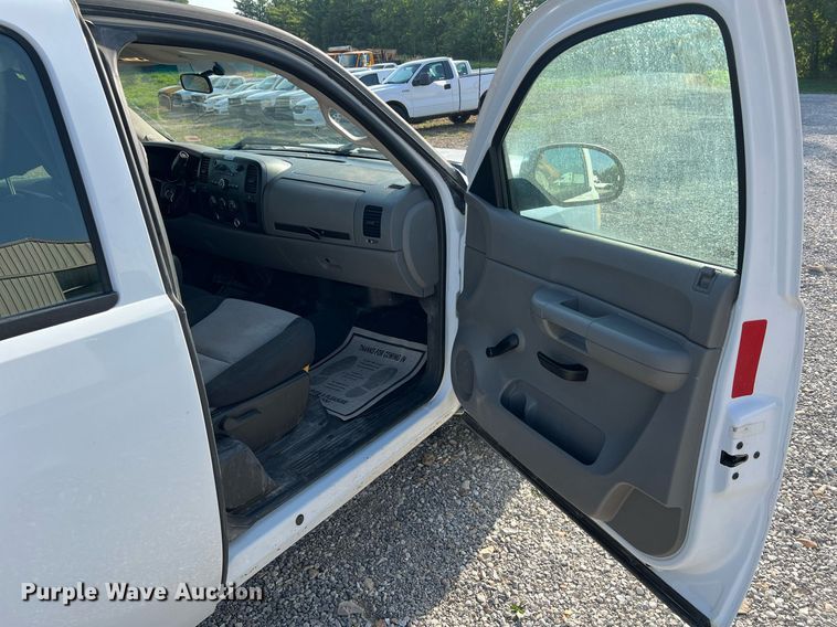 image for item NA9068 2008 Chevrolet Silverado 1500  Ext. Cab pickup truck