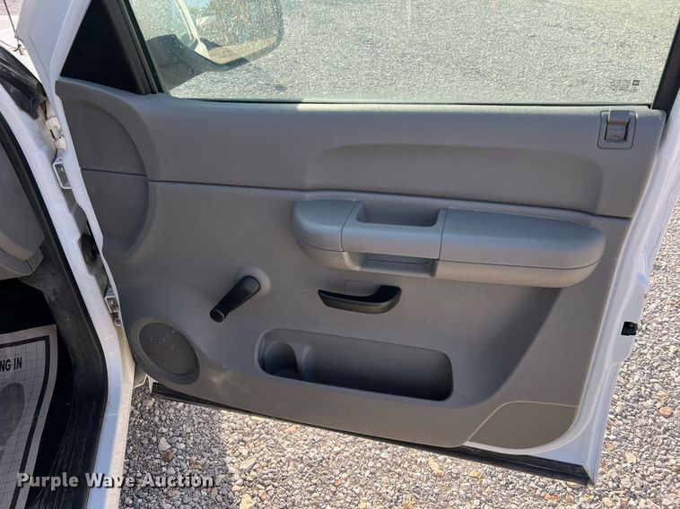 image for item NA9068 2008 Chevrolet Silverado 1500  Ext. Cab pickup truck