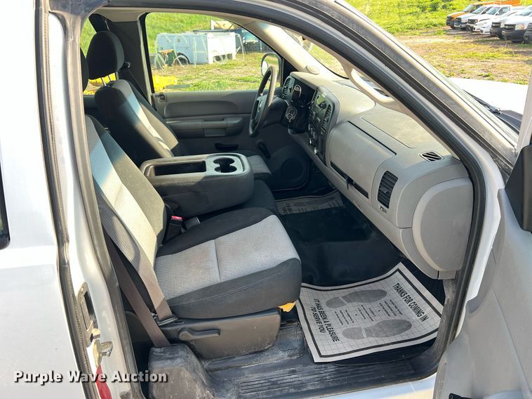 image for item NA9068 2008 Chevrolet Silverado 1500  Ext. Cab pickup truck