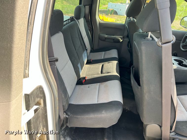 image for item NA9068 2008 Chevrolet Silverado 1500  Ext. Cab pickup truck