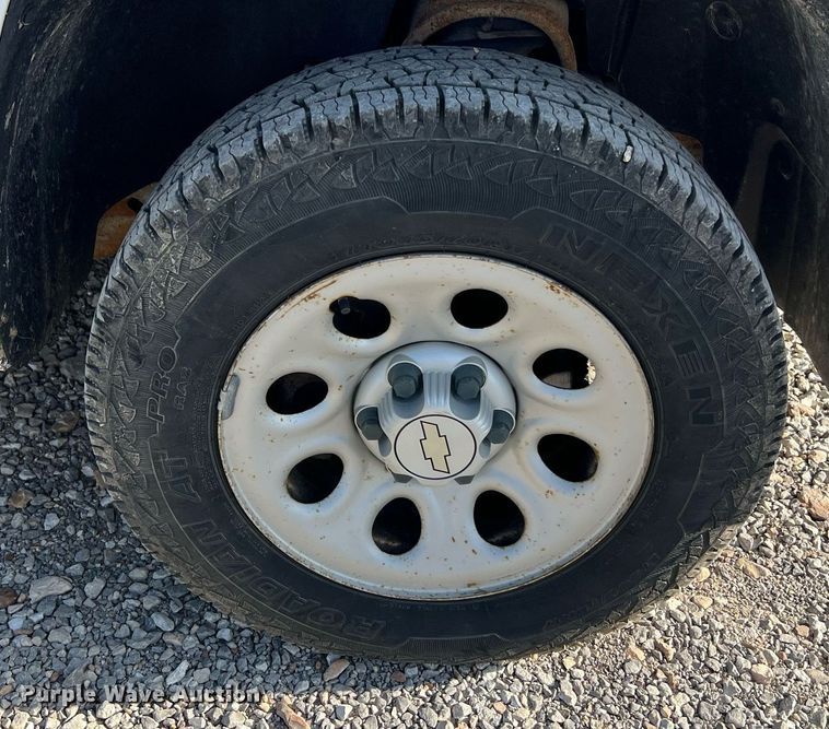 image for item NA9068 2008 Chevrolet Silverado 1500  Ext. Cab pickup truck