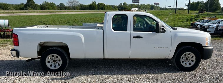 image for item NA9069 2010 Chevrolet Silverado 1500  Ext. Cab pickup truck