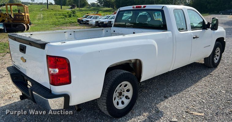 image for item NA9069 2010 Chevrolet Silverado 1500  Ext. Cab pickup truck