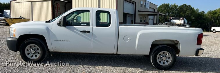 image for item NA9069 2010 Chevrolet Silverado 1500  Ext. Cab pickup truck