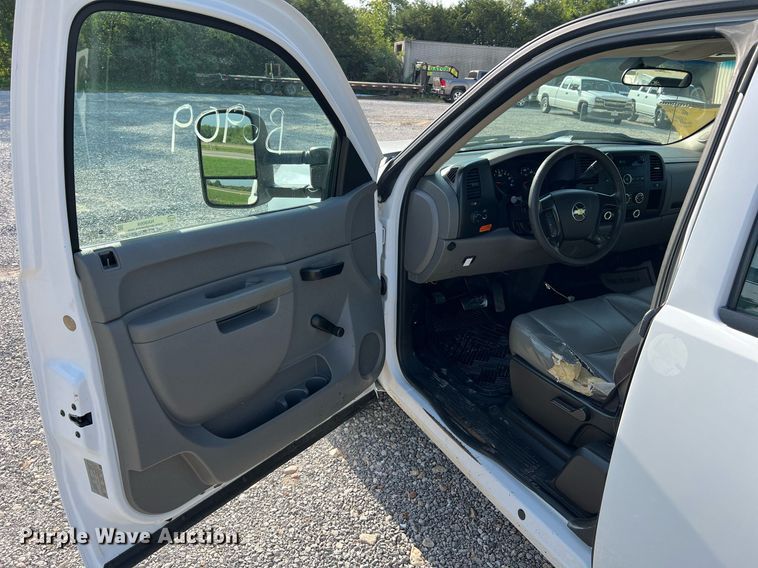 image for item NA9069 2010 Chevrolet Silverado 1500  Ext. Cab pickup truck