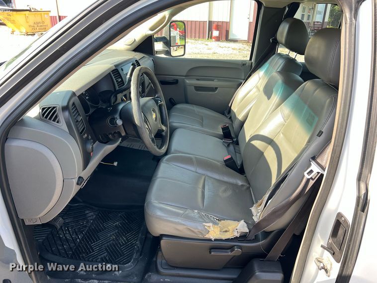 image for item NA9069 2010 Chevrolet Silverado 1500  Ext. Cab pickup truck